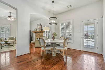 212 Falcon Lake Circle, Friendswood, TX 77546 - Photo 19