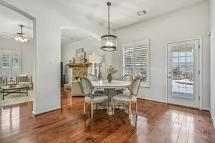 212 Falcon Lake Cir, Friendswood, TX 77546 - Photo 19