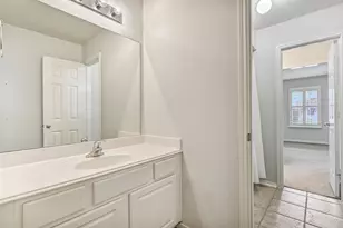 212 Falcon Lake Cir, Friendswood, TX 77546 - Photo 35