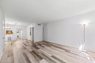 1809 Stoney Brook Dr, Houston, TX 77063 - Photo 1