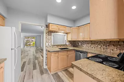 1809 Stoney Brook Drive #71, Houston, TX 77063 - Photo 17