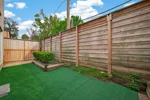 7937 Woodway Dr, Houston, TX 77063 - Photo 41