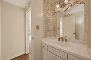 7937 Woodway Dr, Houston, TX 77063 - Photo 25