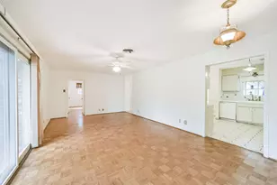 7510 Romney Rd, Houston, TX 77036 - Photo 13