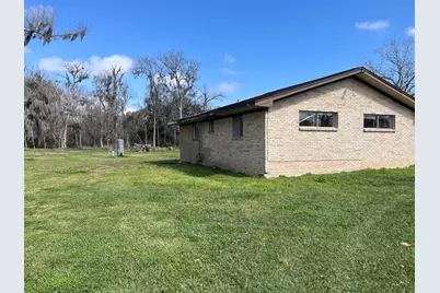 419 Lee Avenue, Jones Creek, TX 77541 - Photo 11