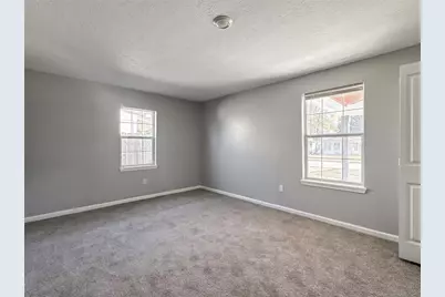 7703 McHenry Street, Houston, TX 77087 - Photo 9