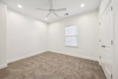 5402 Jonathan Lane, Houston, TX 77011 - Photo 27