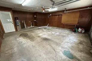 113 Carriage Ln, Silsbee, TX 77656 - Photo 17