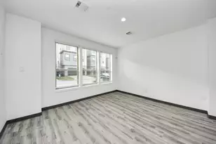 18716 Centro Main St, Shenandoah, TX 77385 - Photo 13