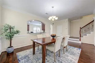2607 Enclave At Shady Acres Ct, Houston, TX 77008 - Photo 13