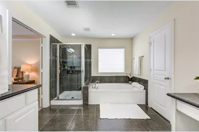 2607 Enclave At Shady Acres Court, Houston, TX 77008 - Photo 25