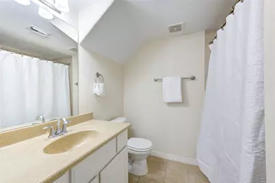 2607 Enclave At Shady Acres Court, Houston, TX 77008 - Photo 9