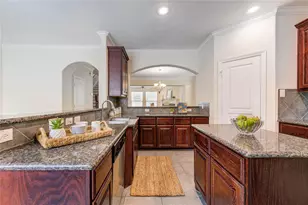2607 Enclave At Shady Acres Ct, Houston, TX 77008 - Photo 5