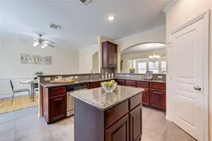 2607 Enclave At Shady Acres Ct, Houston, TX 77008 - Photo 19