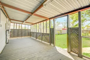 418 S Kansas St, La Porte, TX 77571 - Photo 7