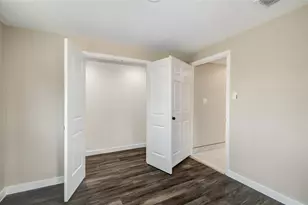 418 S Kansas St, La Porte, TX 77571 - Photo 13