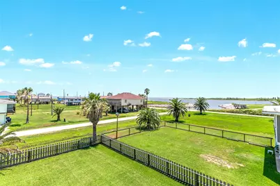 1319 Middle Street, Surfside Beach, TX 77541 - Photo 3