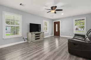 6910 Cayton St, Houston, TX 77061 - Photo 11
