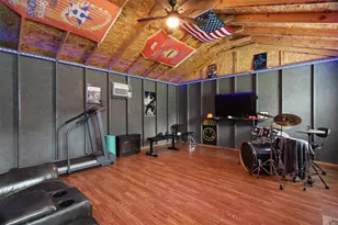 6910 Cayton St, Houston, TX 77061 - Photo 33