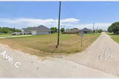 101 S Avenue C, Freeport, TX 77541 - Photo 9