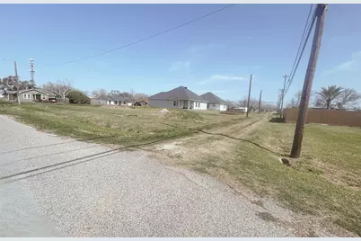 101 S Avenue C, Freeport, TX 77541 - Photo 5