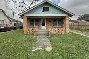 7351 Walker St, Houston, TX 77011 - Photo 1