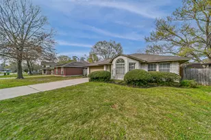 2511 Pine Cone Dr, Houston, TX 77339 - Photo 3