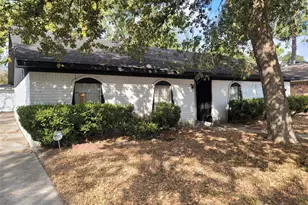 7211 Deep Forest Dr, Houston, TX 77088 - Photo 1