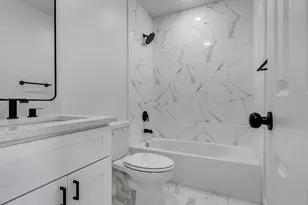 8415 Mahalia Dr, Houston, TX 77088 - Photo 9