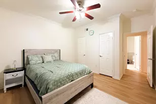 2255 Braeswood Park Dr, Houston, TX 77030 - Photo 13
