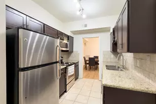 2255 Braeswood Park Dr, Houston, TX 77030 - Photo 9