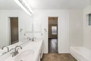 16907 Dusty Mill Dr E, Sugar Land, TX 77498 - Photo 11