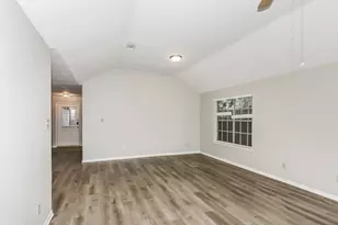16907 Dusty Mill Dr E, Sugar Land, TX 77498 - Photo 5