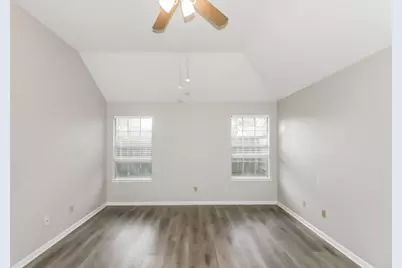 16907 Dusty Mill Drive E, Sugar Land, TX 77498 - Photo 9