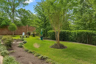 2224 S Piney Point Rd, Houston, TX 77063 - Photo 21