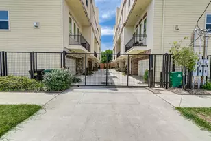 1615 Shearn St, Houston, TX 77007 - Photo 1