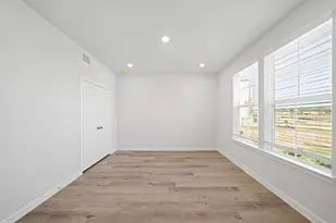 16969 Hazelnut Dr, Conroe, TX 77302 - Photo 9