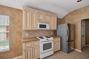 4922 Lawson Lake Ln, Richmond, TX 77407 - Photo 11