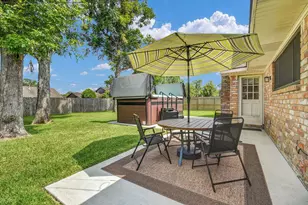 528 Daffodil St, Lake Jackson, TX 77566 - Photo 21