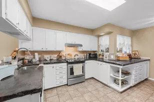 154 April Wind Ct, Conroe, TX 77356 - Photo 11