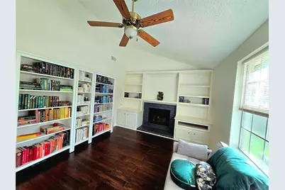 23 Sheep Meadow Place, The Woodlands, TX 77381 - Photo 11
