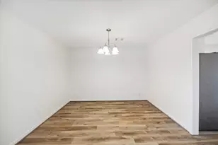 5423 Bent Bough Ln, Houston, TX 77088 - Photo 13