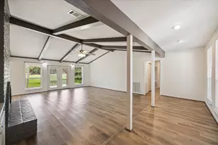 5423 Bent Bough Ln, Houston, TX 77088 - Photo 9