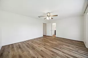 5423 Bent Bough Ln, Houston, TX 77088 - Photo 19