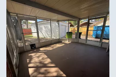 15403 W Hutchinson Circle, Houston, TX 77071 - Photo 5