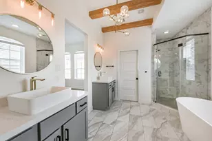 1039 W 24th St, Houston, TX 77008 - Photo 5