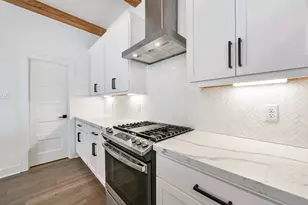 1039 W 24th St, Houston, TX 77008 - Photo 13