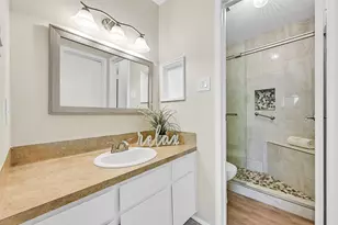 18515 Egret Bay Blvd, Webster, TX 77058 - Photo 19