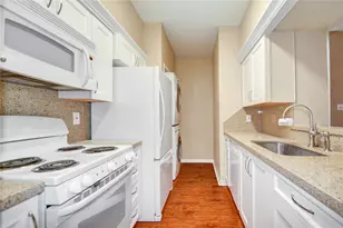 1818 Augusta Dr, Houston, TX 77057 - Photo 7