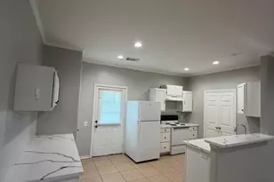 104 Longstreet Rd, Willis, TX 77378 - Photo 5